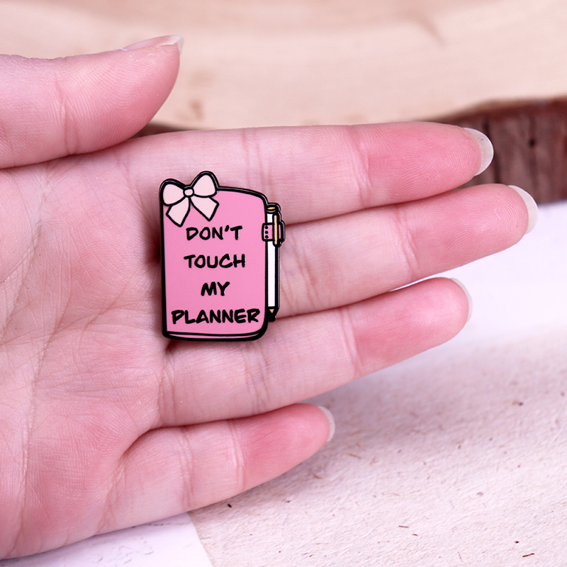Don’t Touch My Planner Enamel  - Planned Parenthood recension och pris