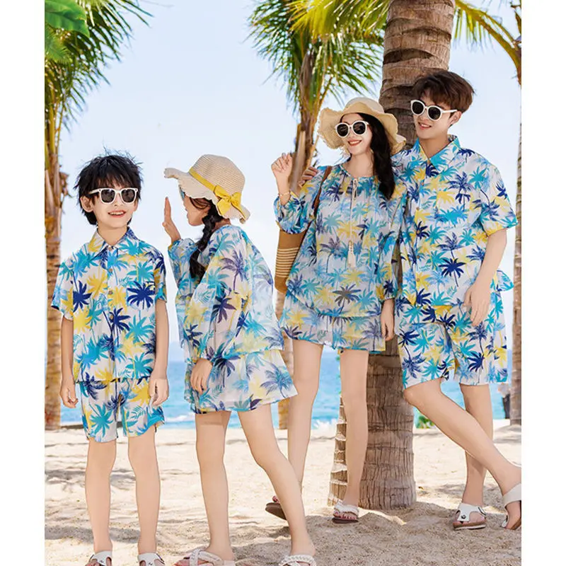 Family Vacation Look Matching  - Plant Parent Free recension och pris