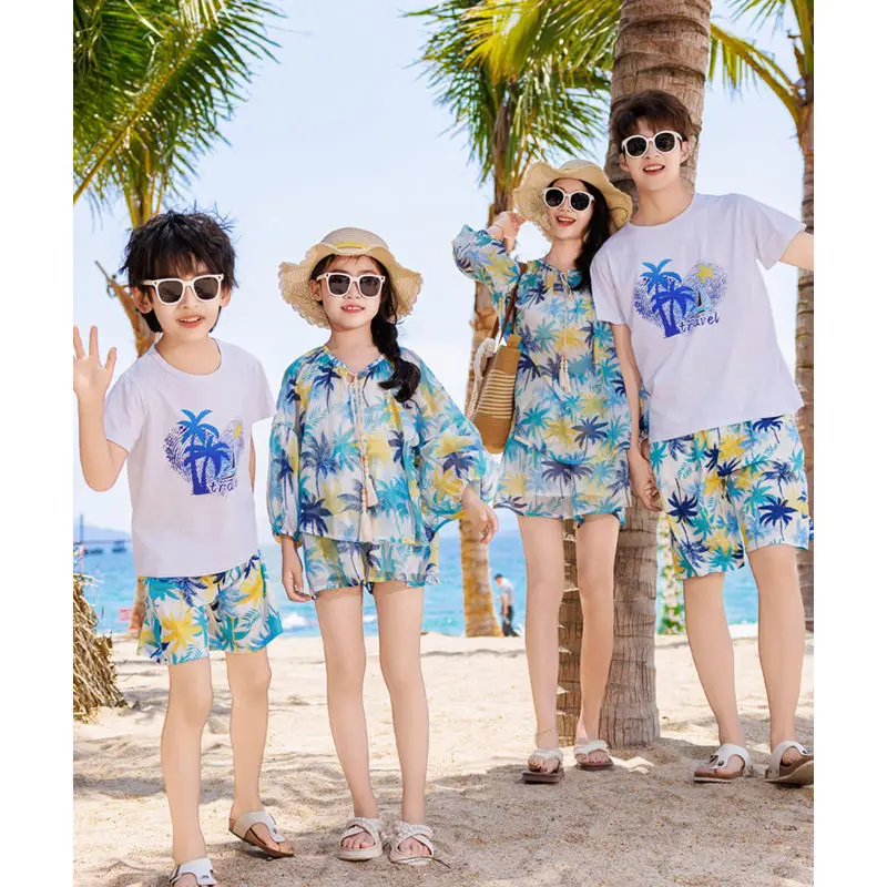 Family Vacation Look Matching  - Plant Parent Free recension och pris